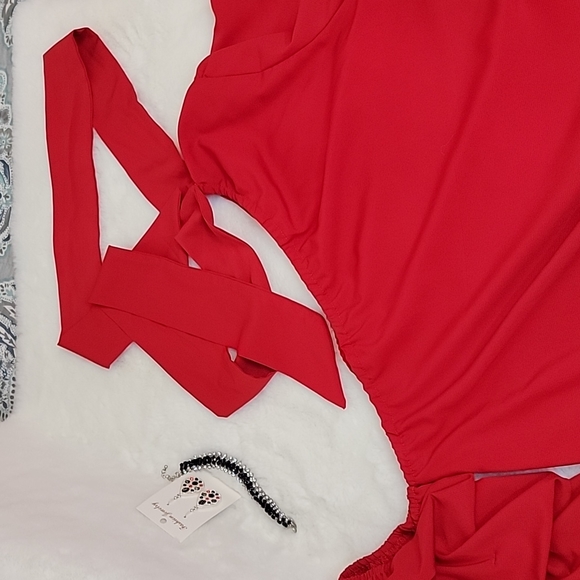 Red Top Blouse One Sleeve Unique Ruffle with Jewelry Set - Picture 4 of 9